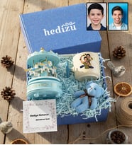 Kişiye Özel Karikatürlü Sarı Lacivert Taraftar Baba Oğul Hediye Kutusu - Kişiye Özel T Kupa, Atlı Karınca Müzik Kutusu, Peluş Anahtarlık Babalar Günü Hediyesi