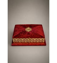 Kadife Kaplı Kutulu Kur’an-ı Kerim – Şık ve Özel Tasarım