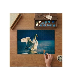 Gölde Beyaz Kuğu Tasarımı 240 parça Ahşap Puzzle Ahşap Kutuda MP04771