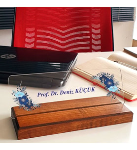 Kişiye Özel Modern Tasarım Çiçek Desenli Masa İsimliği