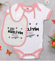 BK Kids Rizeliyim Ne Oldi Tasarımlı Pembe Bebek Body Zıbın ve Mama Önlüğü Hediye Seti-1