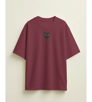 Erkek Siyah Kedi Baskılı Oversize Tişört – Minimal Black Cat Tasarım (Bordo)