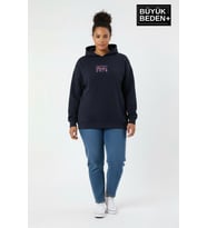 Kadın Büyük Beden California 1974 Baskılı Kapüşonlu Sweat – Rahat Kalıp Hoodie SPR26BSWK965 (Lacivert)