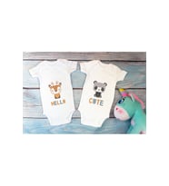 Özel Tasarım Lisanslı Hello Zürafa Cute Panda Ikili Bebek Body Anne Baba Bebek Badi Zıbın