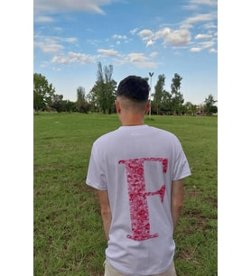 F Harfli Öpücük Kiss Design Tişört (Beyaz)