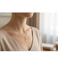 STİL İNCİSİ/XUPING JEWELRY G DÜZ HARF TAŞŞIZ KOLYE (Altın Rengi)