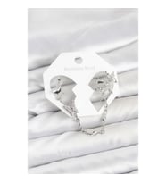 Mey İthalat® Pirinç Gümüş Renk Kelebek Model Zincir Bağlantılı Ear Cuff Küpe Seti