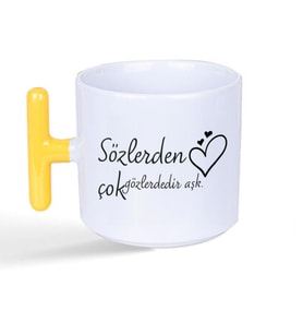 Sözlerden Çok Gözlerdedir Aşk Baskılı Sarı Kulplu T Kupa