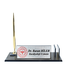 Kişiye Özel Tasarım Kristal Cam İsimlik Doktor Masa İsimliği