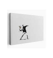 Bansky'nin Çiçek Atan Adam Eseri Kanvas Tablo-5111
