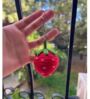 Sevimli Çilek Amigurumi Örgü Anahtarlıkve Çanta Aksesuarı