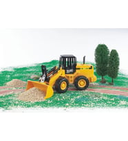 Bruder FR 130 Ön ve Arka Yükleyicili Kepçe BR02425