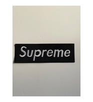19X6 CM SUPREME NAKIŞ YAZILI  APLİKE YAMA ARMA ÜTÜ İLE YAPIŞIR