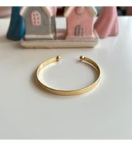 İpekish Çizgi Desenli Gold Sabit Bilezik - Şık ve Modern Kadın Aksesuarı (Gold 2)
