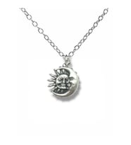 Sun and Moon Figürlü Unisex Kolye  60 cm Zincirli Anlamlı Tasarım (Gümüş)