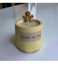 Studio Moon's Vanilya Kokulu Beton Bardak Kurabiye Adam Mum %100 Doğal Soya Wax Mumu