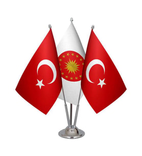 Masa Üstü Cumhurbaşkanlığı Bayrağı Türk Bayrağı Üçlü Krom Direk Masa Bayrak Seti