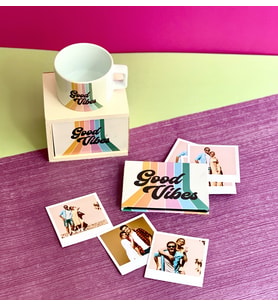 Kişiye Özel Fotoğraflı Good Vibes Tasarımlı Mini Fotoğraf Albümü ve Kutulu Kupa