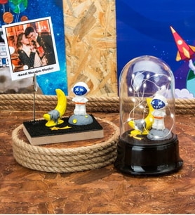 Astronot Tasarımlı Masaüstü Notluk ve Led Işıklı Fanus