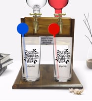BK Gift Kişiye Özel Renkli Baskılı Yeşilçam Replikleri Bak Beyim Tasarımlı İkili Vodka Bardağı ve Çift Musluklu Doğal Ahşap Vodka Standı-2 (Model 1)