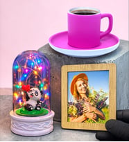 Premium Hediye Seti Pembe Türk Kahvesi Fincanı, Renkli Işıklı Fanus ve Fotoğraf (Model 8)