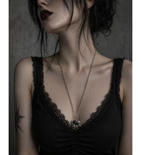Siyah Kalp Figürlü Gotik Kolye Unisex Gümüş Renk Zincir