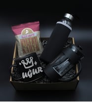 Sevgililer Gününe Özel H2O Kılıflı Cam Suluk& Kişiye Özel Kral Tasarımlı Gümüş İsim Baskılı Siyah Kupa &Siyah French Press & Colombian Filtre Kahve Hediye Seti