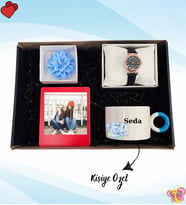 Kişiye Özel Kahve Bardağı & Kişiye Özel Fotoğraf Çerçevesi & Siyah Kadın Saati & Çiçekli Mum hediye Seti