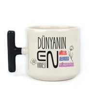 Dünyanın En Annesi Baskılı Siyah Kulplu T Kupa