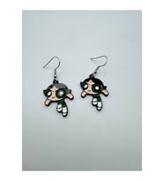 Powerpuff Girls Buttercup Figürlü Küpe – Sevimli ve Eğlenceli Tasarım