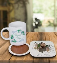 Kişiye Özel Tasarım Kupa Bardak Ve Fotoğraflı Ahşap Bardak Altlığı 99368 (Krem)