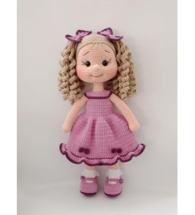 Kıvırcık Saçlı Lila Karnaval Bebek Amigurumi Organik Oyuncak (Standart)
