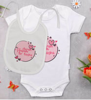 BK Kids Halam Bir Başka Tasarımlı Bebek Body Zıbın ve Mama Önlüğü Hediye Seti - Model 1