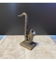 Kitap Üzeri Saksafon Müzik Aleti