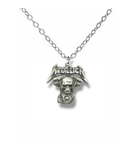 Metallica Temalı Gümüş Renk Unisex Kolye – Rock ve Metal Müzik Takısı