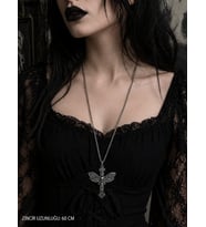 Gotik Haç Üzerinde Kuru Kafa ve Güve Figürlü Metal Kolye