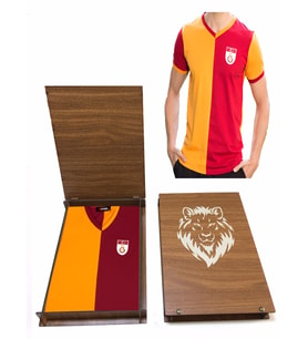 Galatasaray Metin Oktay Forma- Hediyelik (Ahşap Kutulu) (Kırmızı)