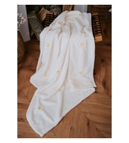Peluş 100x110 Ekru Nakışlı Bebek Battaniyesi