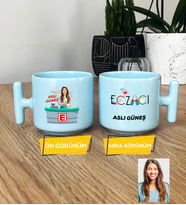 Kişiye Özel Karikatürlü Eczacı Hediye Pastel T Kupa Kadın Eczacıya Tıp Bayramı Hediyesi (Mavi)