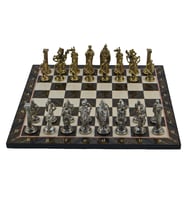 GiftHome Büyük Boy Metal İNGİLİZ Satranç Takımı Parlak ve Katlanır Ceviz Desenli MDF Satranç Tahtası (43X43 cm.)