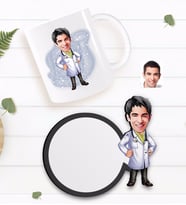 BK Gift Kişiye Özel Erkek Doktor Karikatürlü Beyaz Kupa ve Ahşap Bardak Altlığı Hediye Seti-1
