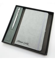 Signator® Codex  N107 Kişiye Özel Defterli Set - İsme Özel Gümüş Kalem + İsme Özel Gri Defter  İsme Özel Kutusunda Hediyelik Set (Karışık)