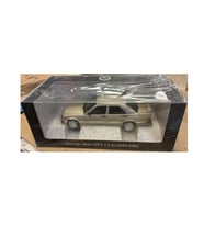 Norev Mercedes-Benz 190E 2.3-16 1984-1988 Gümüş 1/18 Model Araba