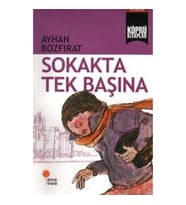 Sokakta Tek Başına