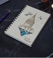 Kişiye Özel Galata Kulesi Desenli Ahşap Kapaklı Defter - Ajanda - İsme Özel - A5 60 Yaprak (120 SAYFA) Hediyelik (Mavi)
