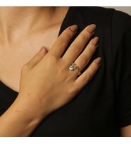 Mineli Kalpli Detaylı Yüzük (Altın)