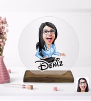 BK Gift Kişiye Özel Kadın Patron Karikatürlü Yuvarlak Ahşap Standlı Biblo-5