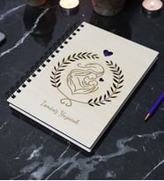 Kişiye Özel Anne Bebek Desenli Ahşap Kapaklı Defter - Ajanda - İsme Özel - A5 60 Yaprak (120 SAYFA) Hediyelik (Mor)