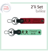 Ringin Sertliğini Yansıtan, Kırmızı Eldivenli, Kişisel İsimli 2’li Anahtarlık, Kırmızı-Açık Yeşil