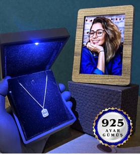 Fotoğraflı ve Premium Işıklı Kutusunda 925 Ayar Gümüş Baget Kolye